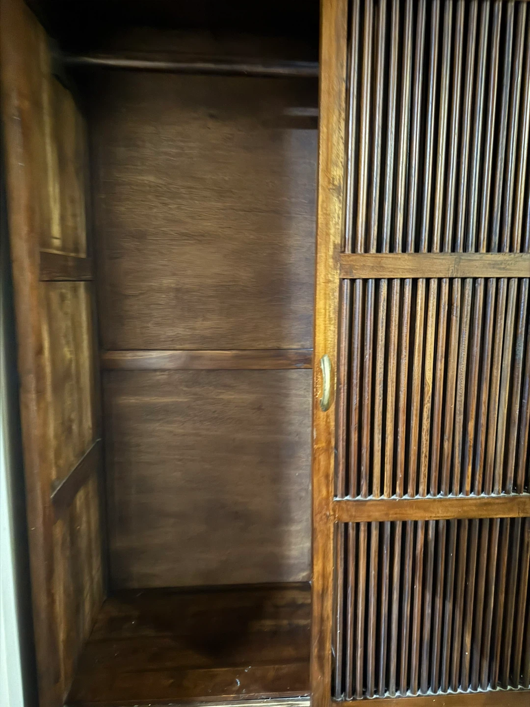 Antique Wooden Sliding Door cabinet/armour - photo 3