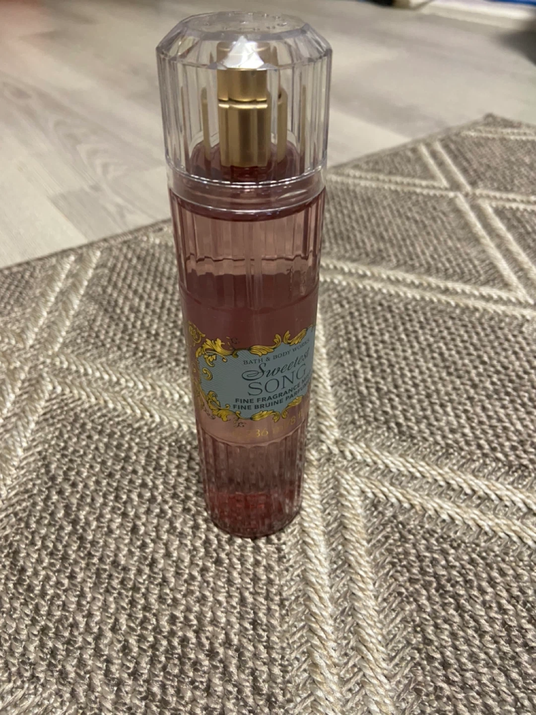 Bath & Body Works Sweetest Song Fine Fragrance Mist 8 oz - photo 3