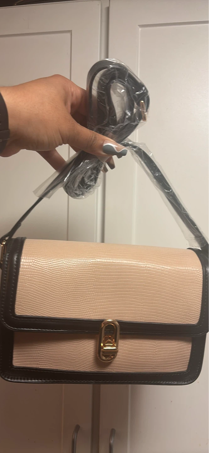 Beige and Black Shoulder Bag with Gold Clasp - photo 3