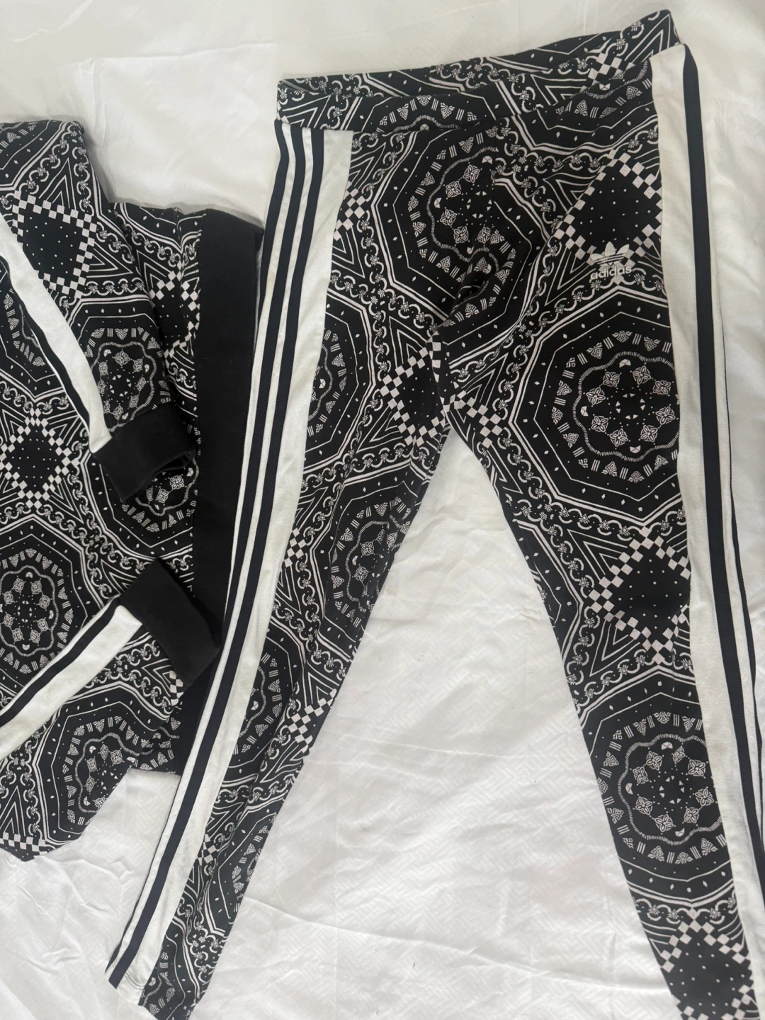 Adidas Bandana Print Tracksuit Set - Size S - photo 2
