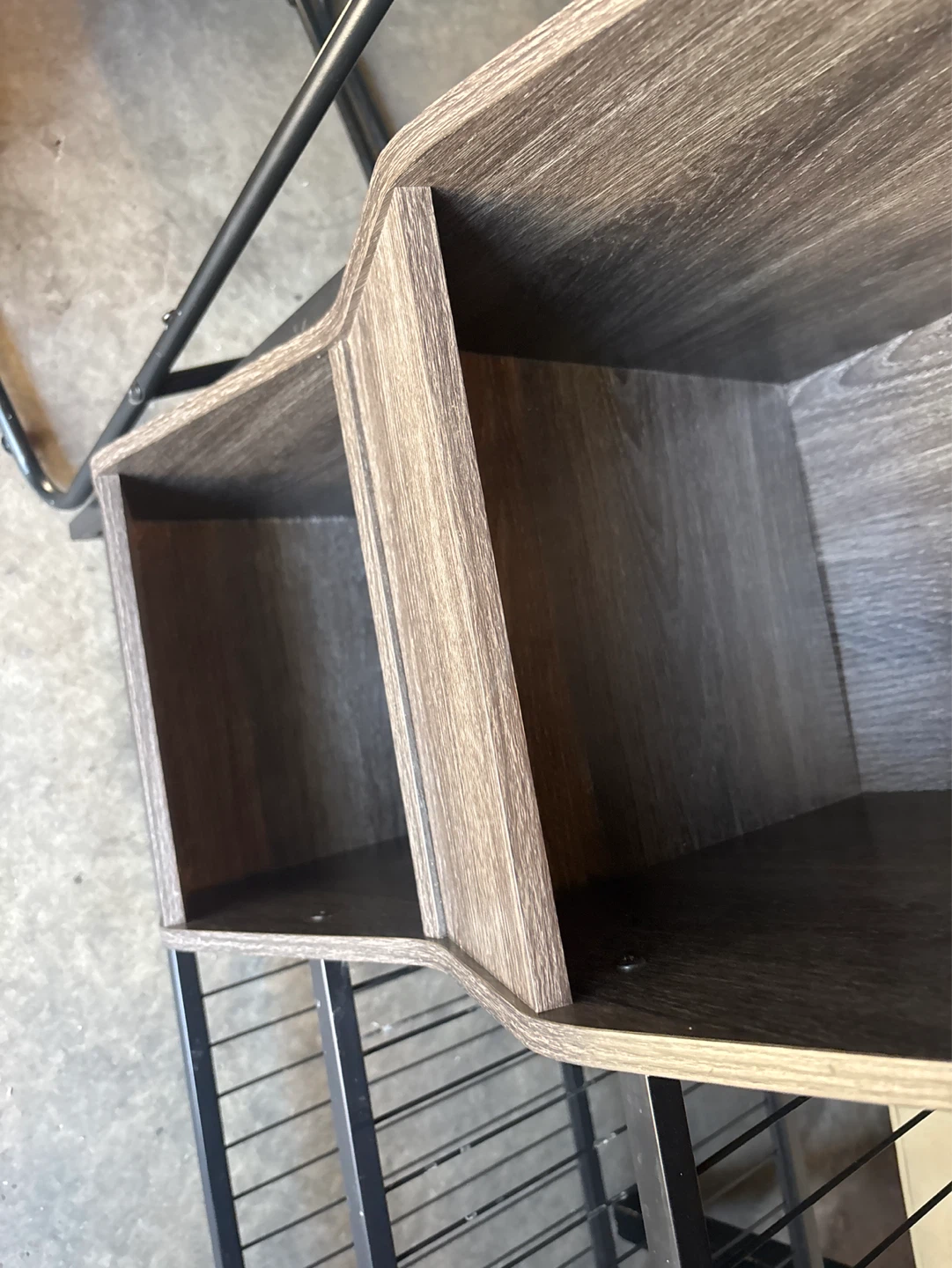 Side table as seen in pictures - photo 3