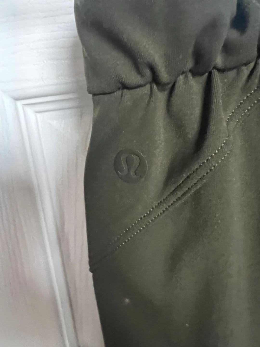 Lululemon High-Rise Jogger Pants - size 4 - photo 3