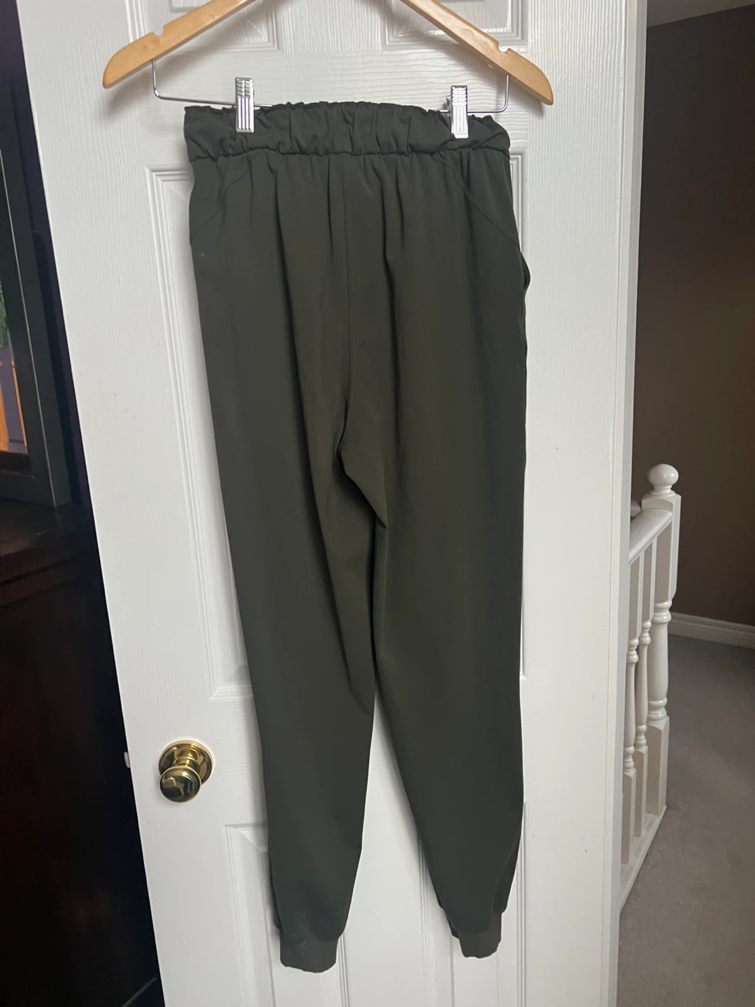 Lululemon High-Rise Jogger Pants - size 4 - photo 2