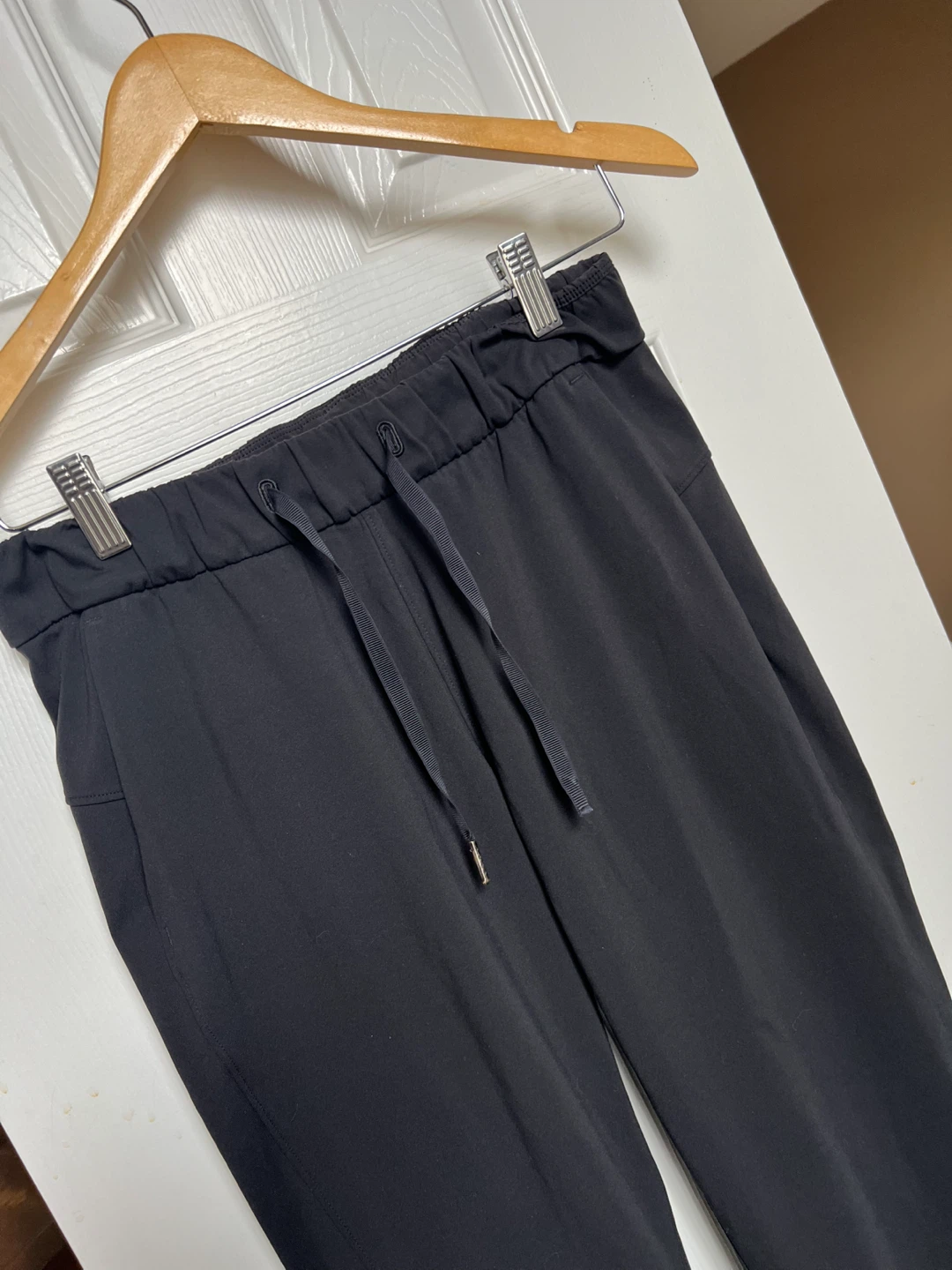 Lululemon Black Jogger Pants Size 4 - photo 2