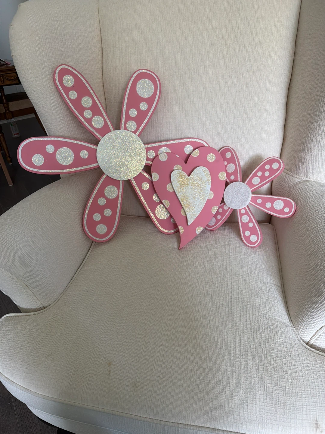 Pink Flowers & Heart Wood Wall Decor Set