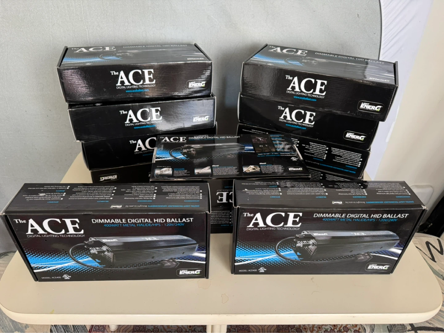 The ACE 400W Dimmable Digital HID Ballast