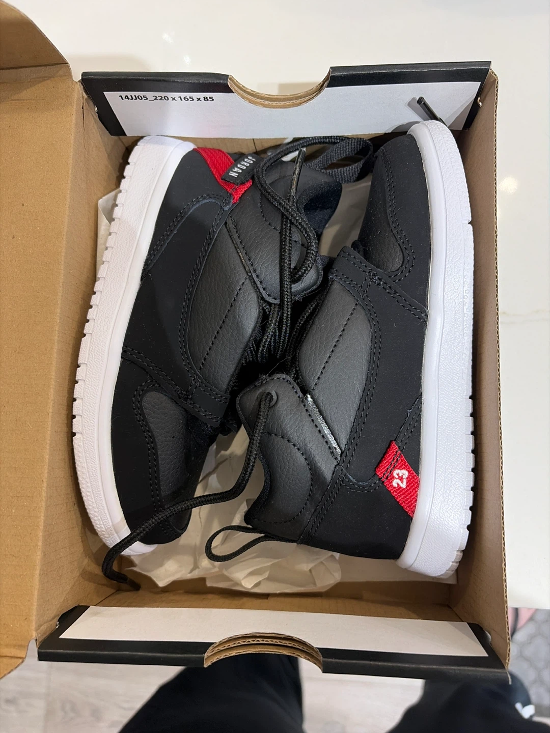 Jordan Fadeaway (PS) Black/White-Gym Red Kids Shoes - photo 2