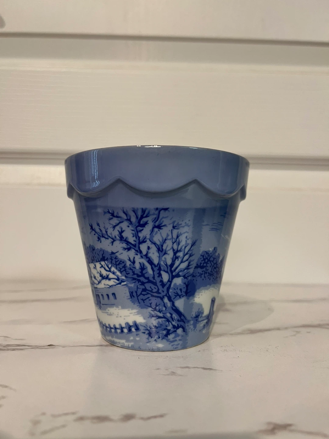 Vintage “The Homestead in Winter” Pot - photo 2