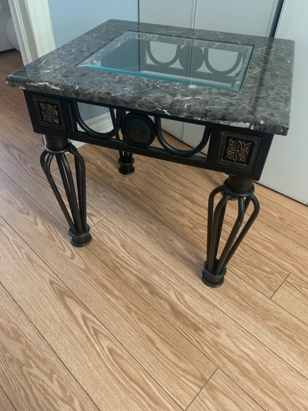 Marble Top End Table with Glass Insert - photo 4