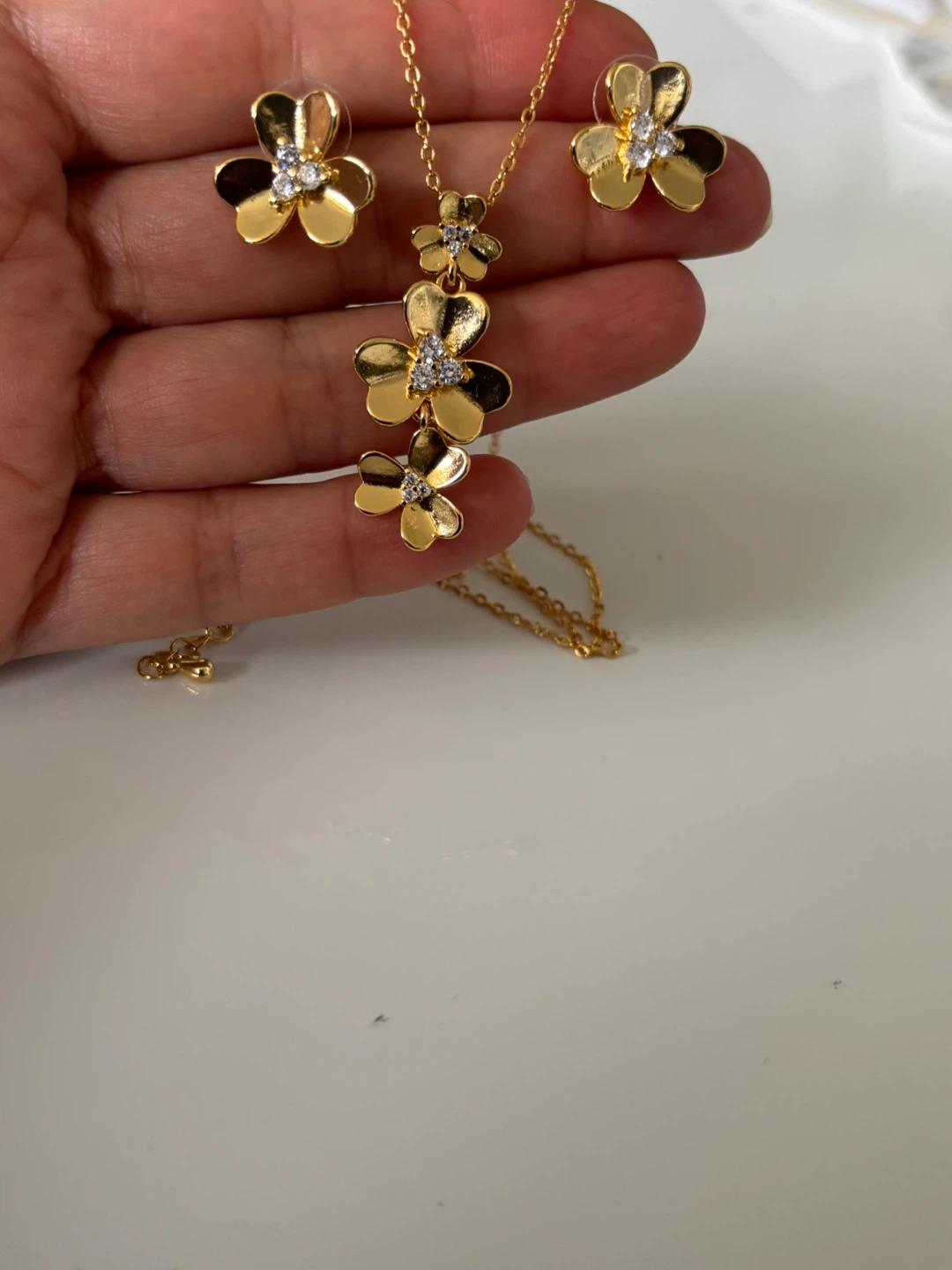 Gold-plated tone Flower Necklace and Earring Set - photo 2