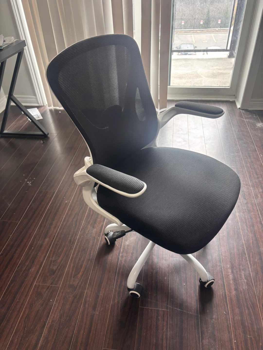 Ergonomic Mesh Office Chair - photo 2