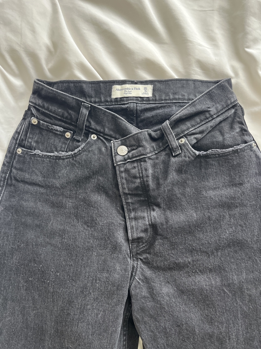 Abercrombie & Fitch Cross button curve love Black Denim Jeans