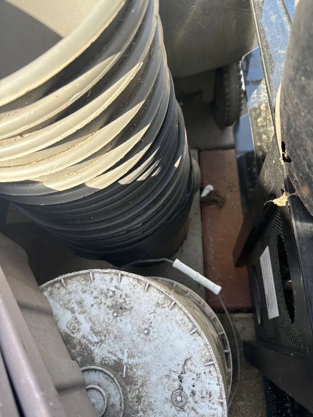 Assorted Plastic Plant Pots - photo 3