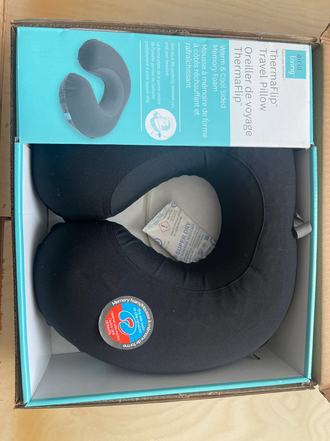 aaria living ThermaFlip Travel Pillow