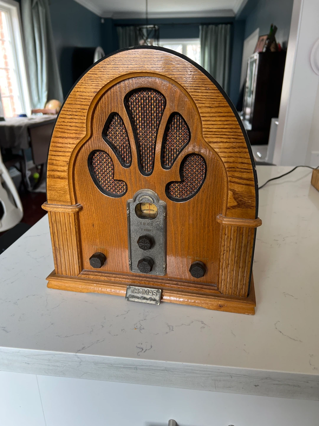 Thomas Wooden Decorative Radio