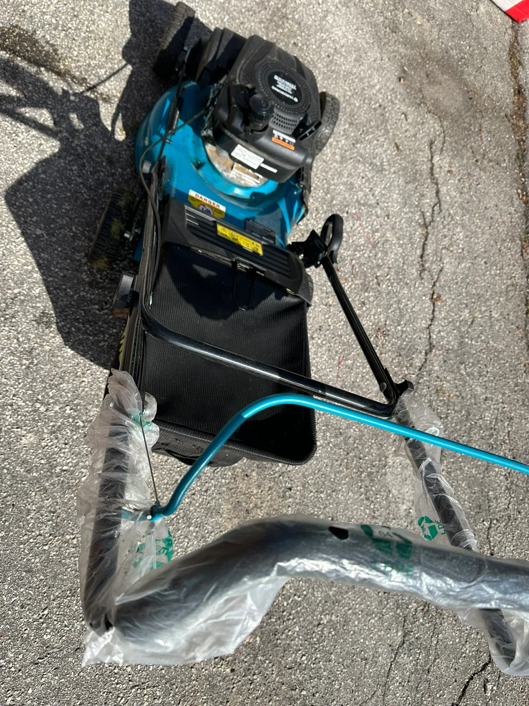 Yardworks Gas Push Lawn Mower - Teal