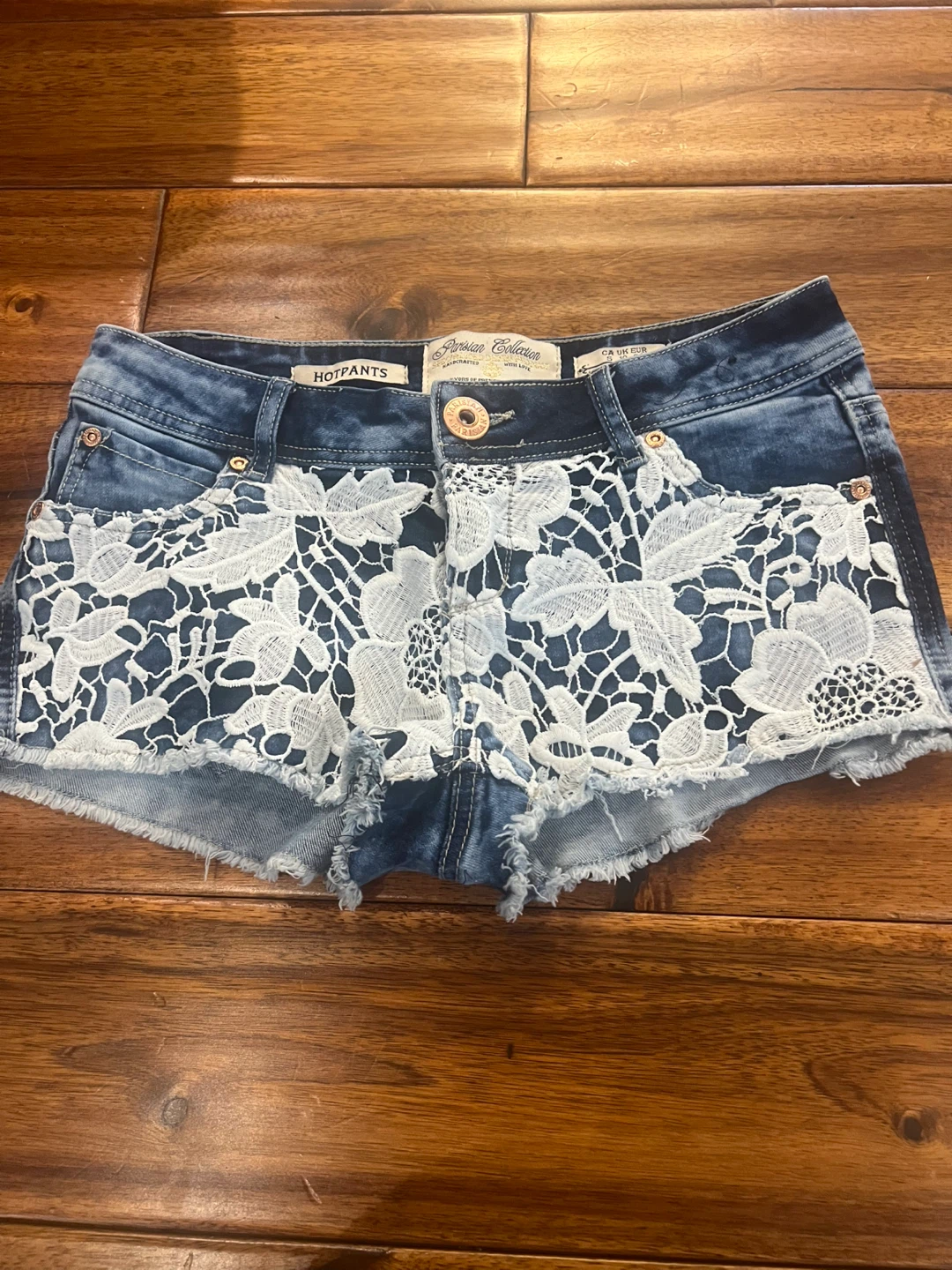 Parisian Collection Hotpants Shorts with Lace Detail - photo 2