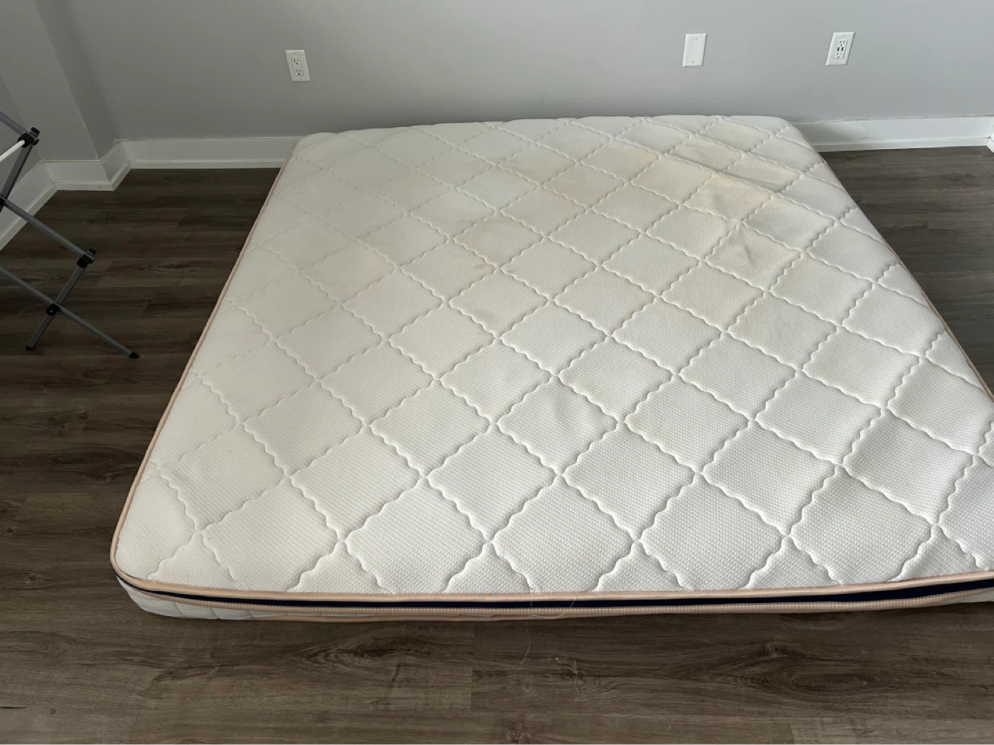 White king Size Mattress