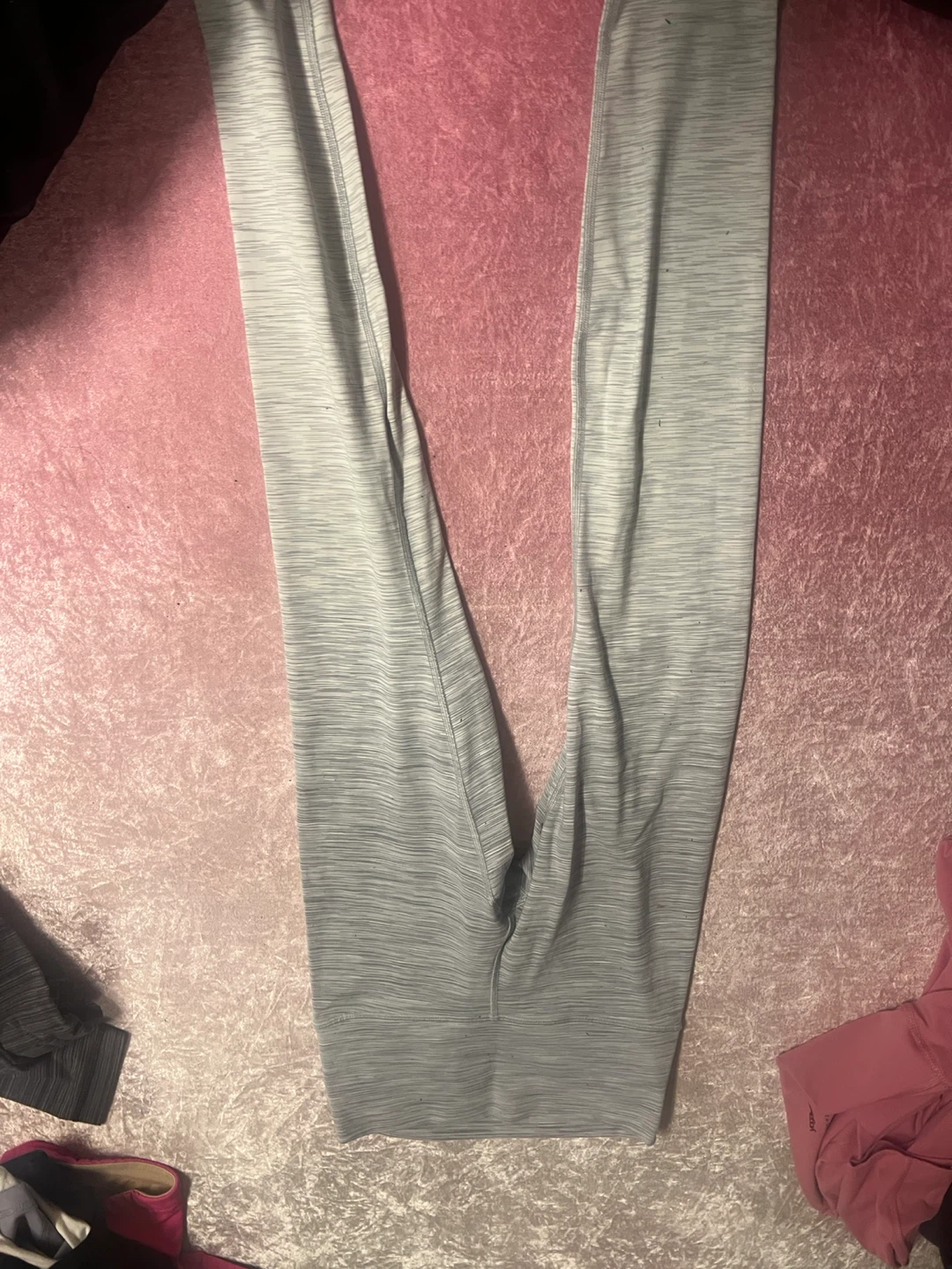Grey lululemon leggings - photo 2
