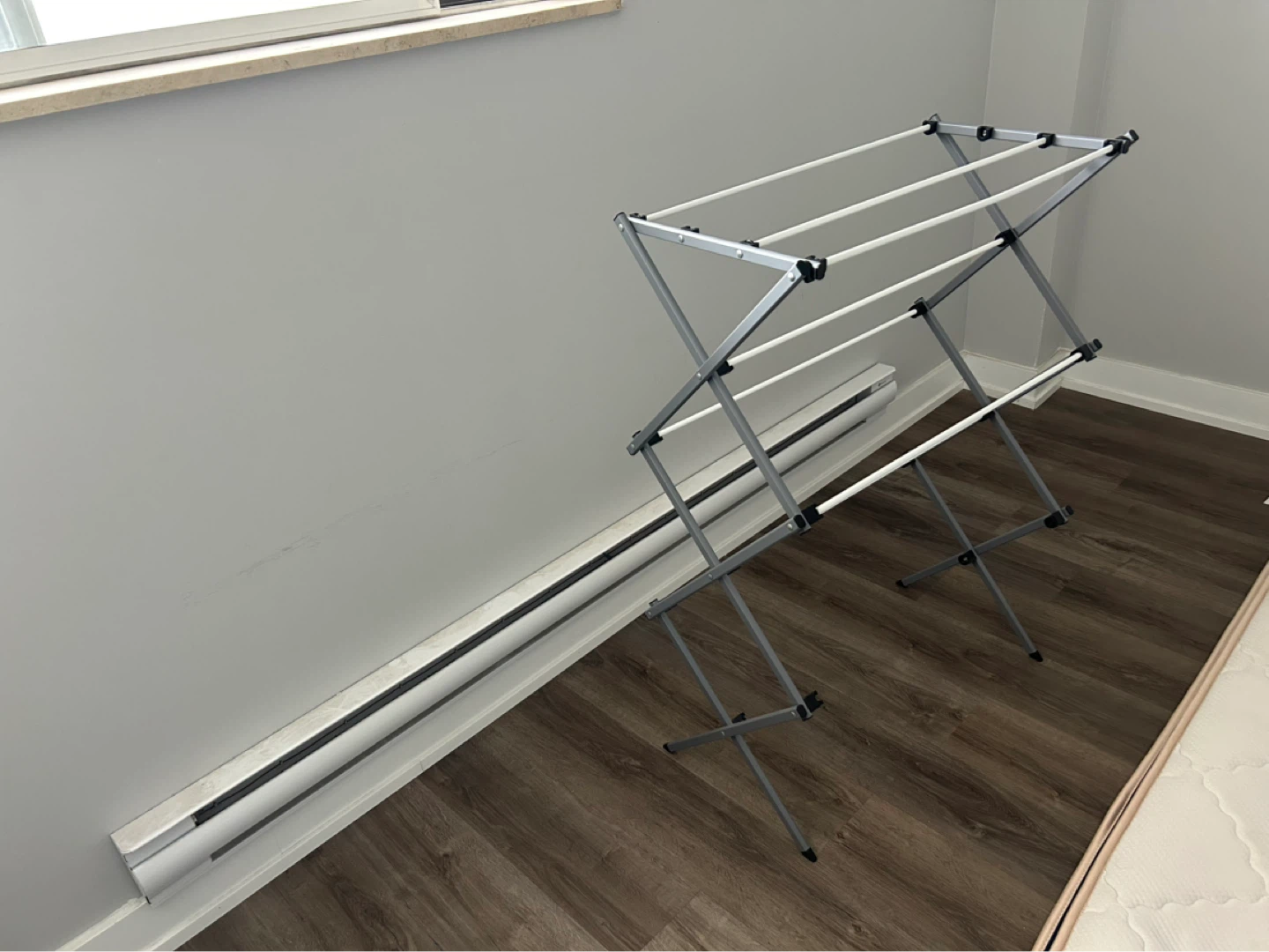 Cloth stand