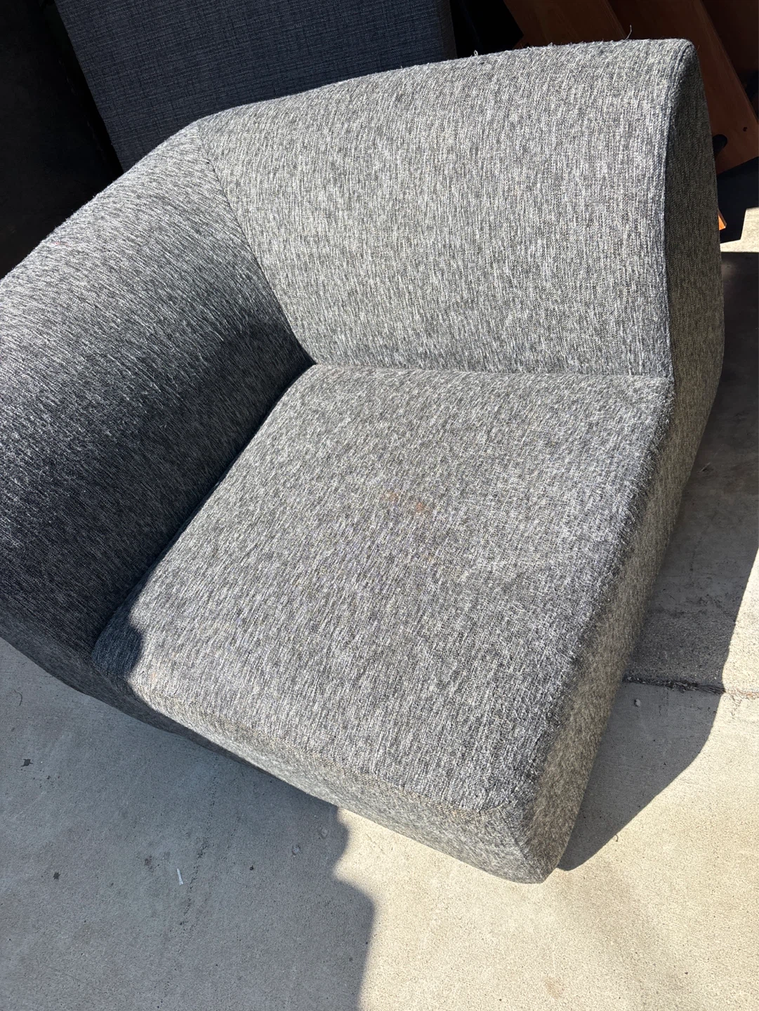 1 piece corner couch - photo 2