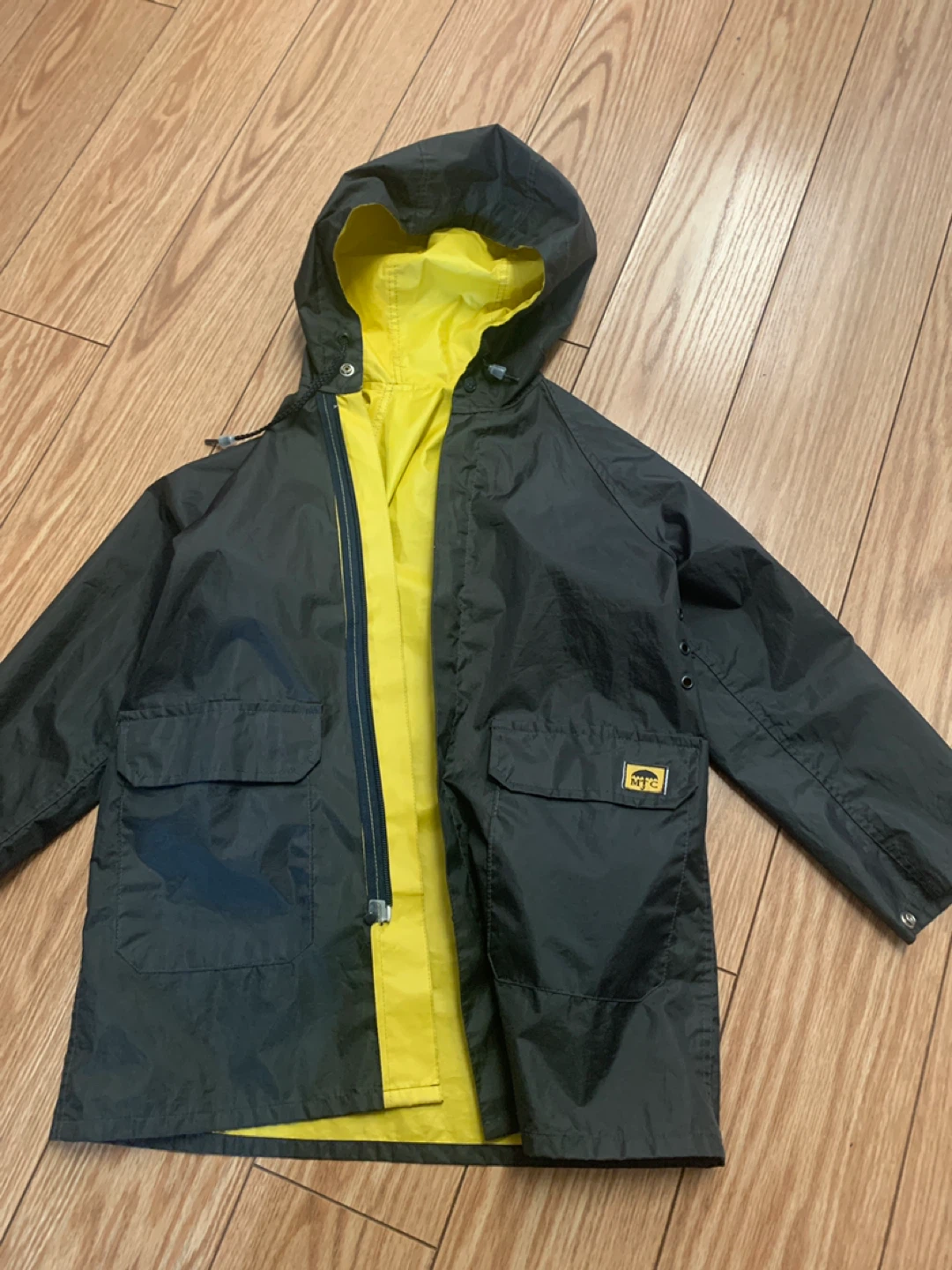 MTC Kids Reversible Raincoat Jacket size 5-7 - photo 2