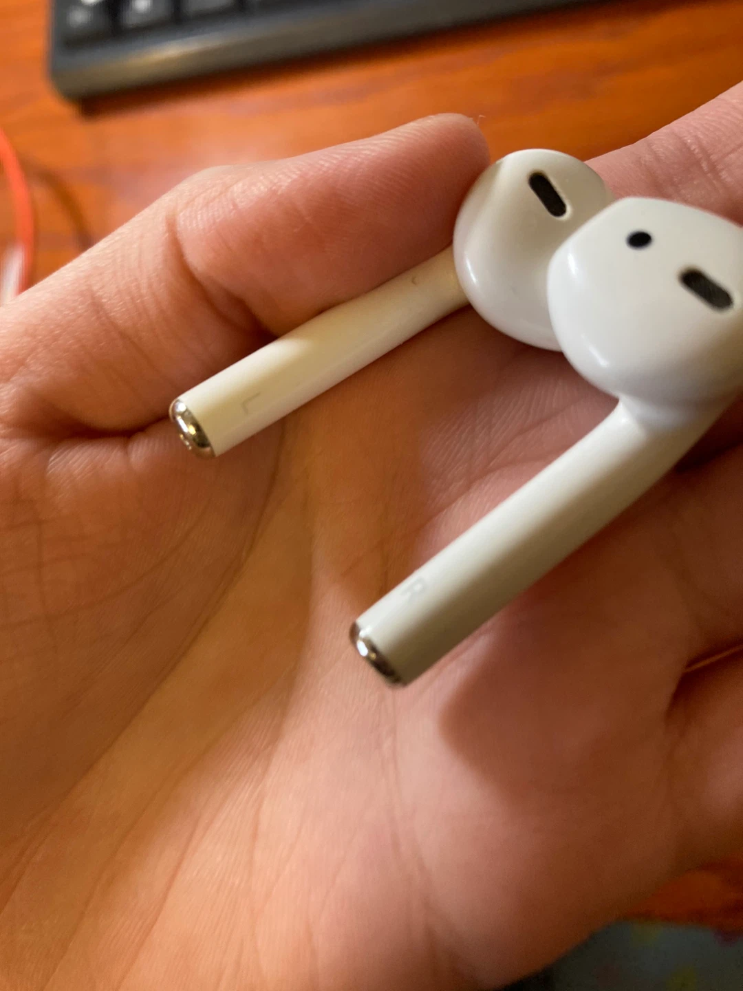 Apple Airpods 1st gen without case - photo 3