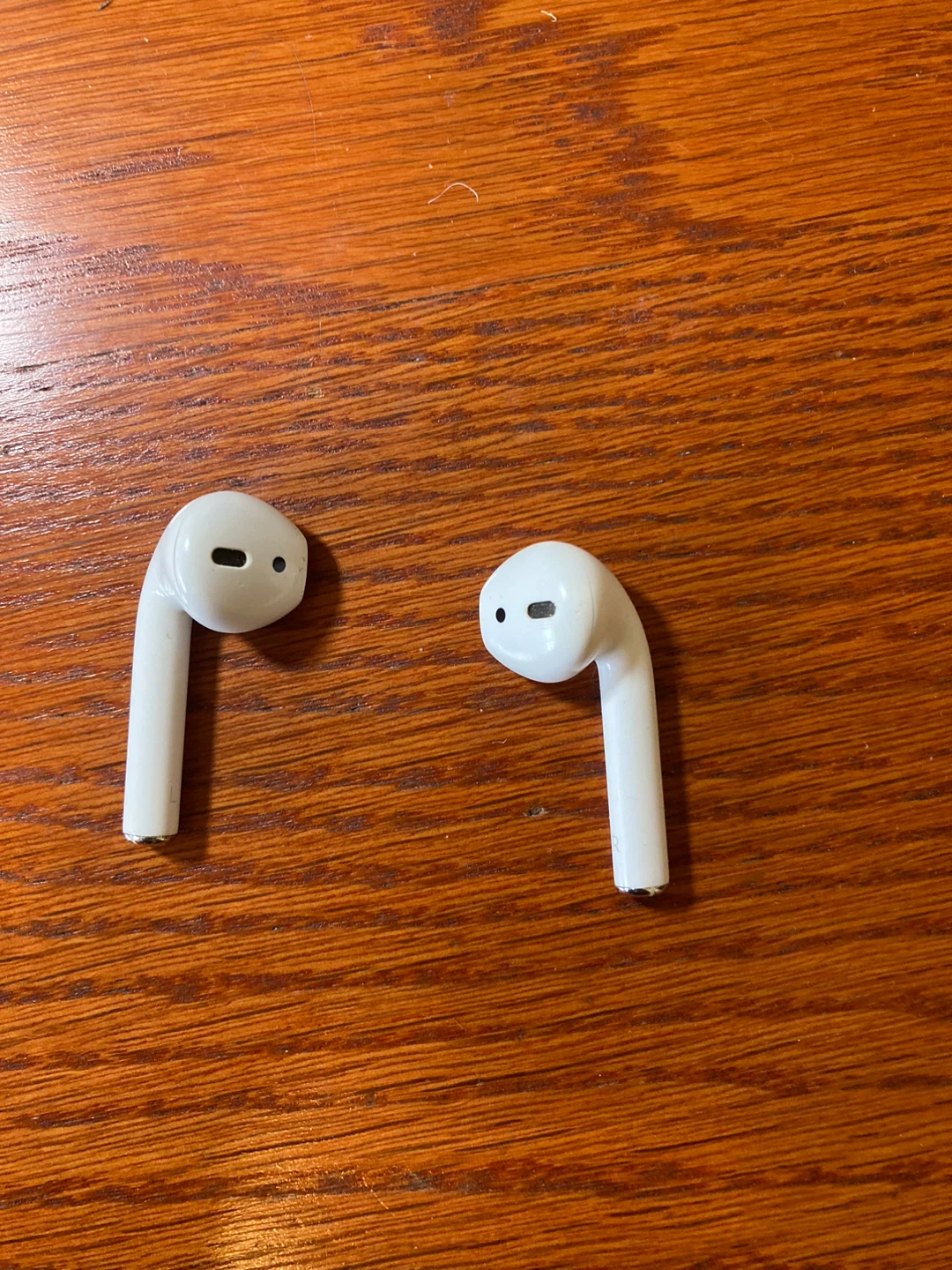 Apple Airpods 1st gen without case