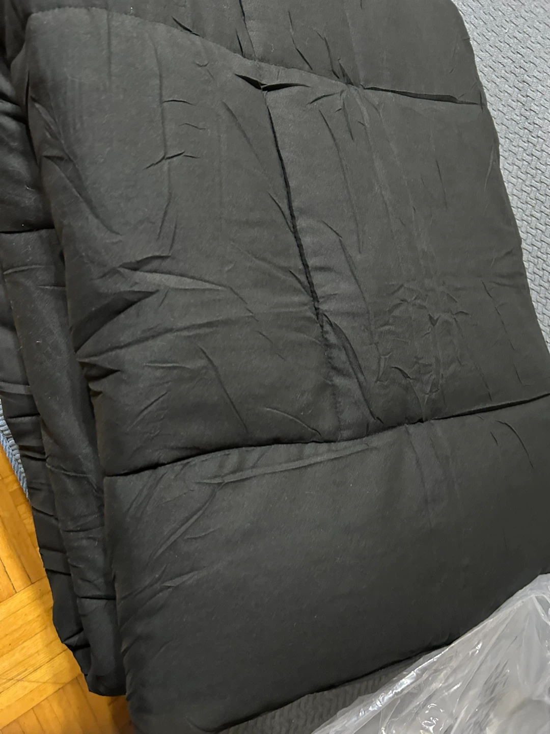 New-Black Comforter set - Queen Size (82in x 86in) - photo 3