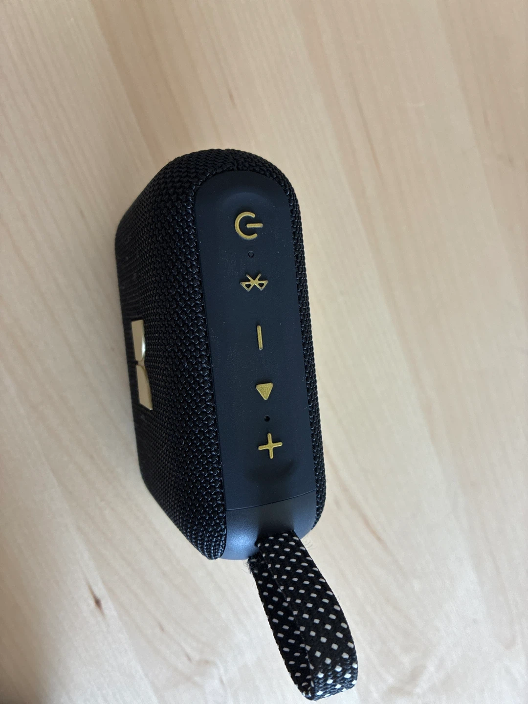 Monster Portable Bluetooth Speaker - photo 2