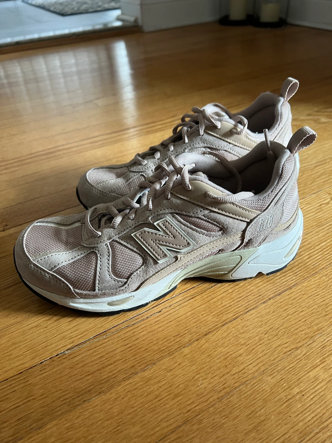 New Balance Women's Shoes - Size 8 US W