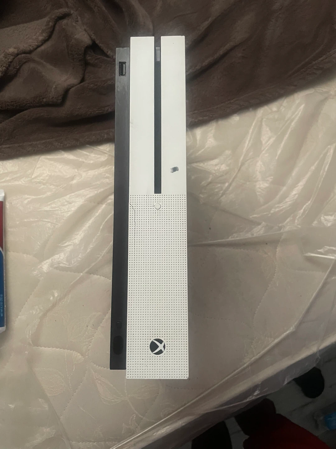 Microsoft Xbox One S Console 2TB - photo 2
