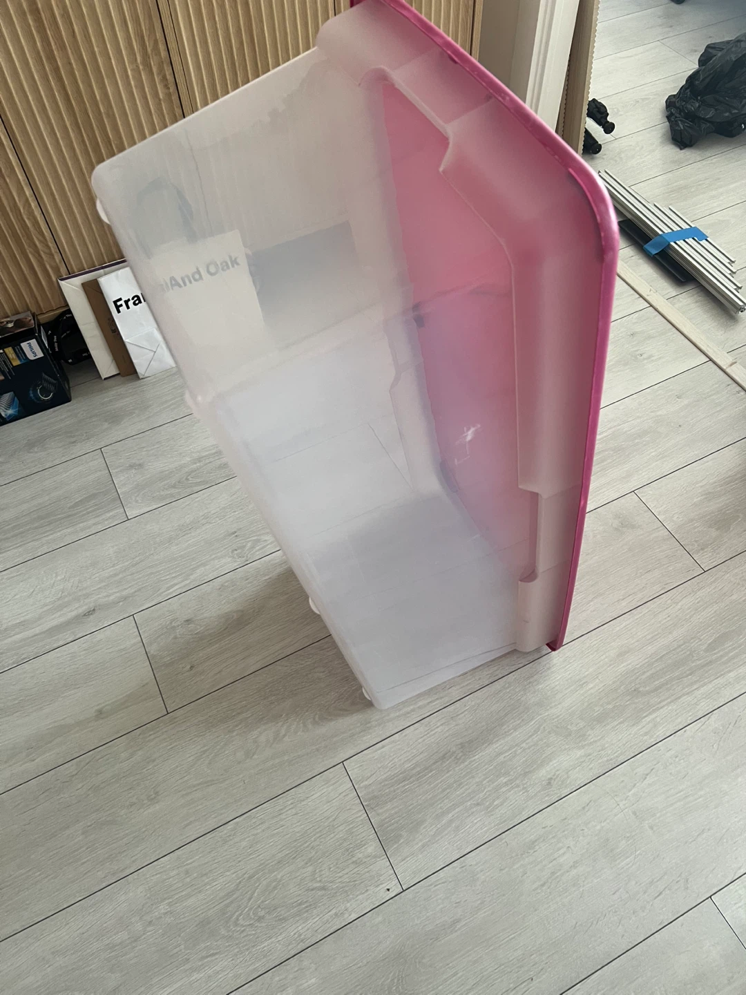 Sterilite Plastic Storage Bin with Lid / Tote - photo 2