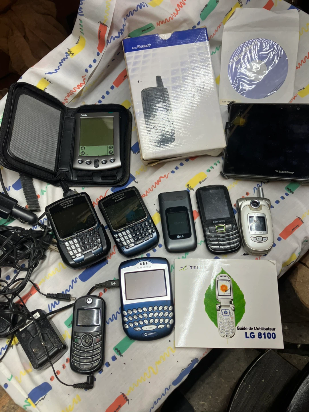 Cell phone stash