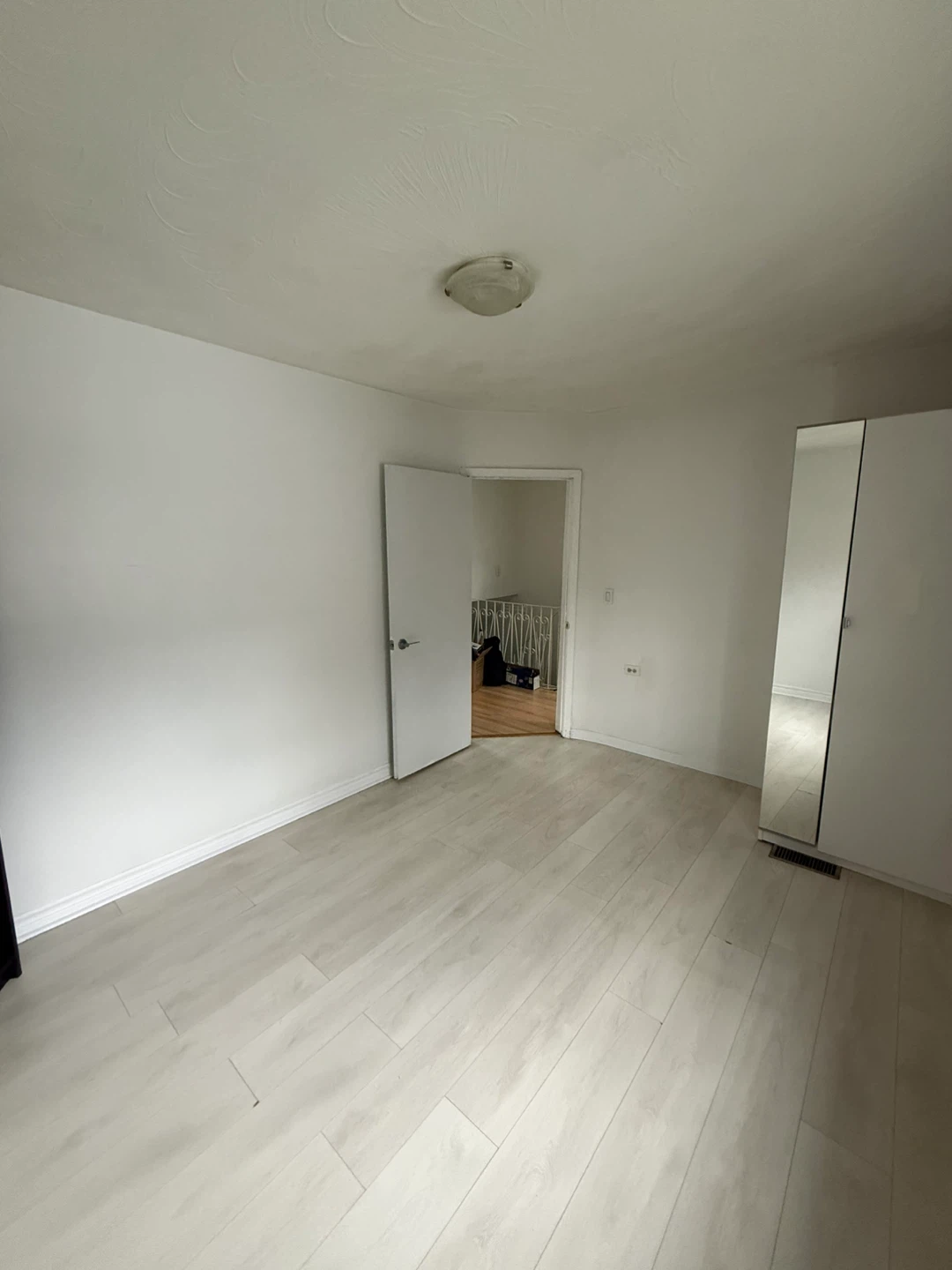 1 Bedroom 1 Bath Apartment for Rent - photo 4