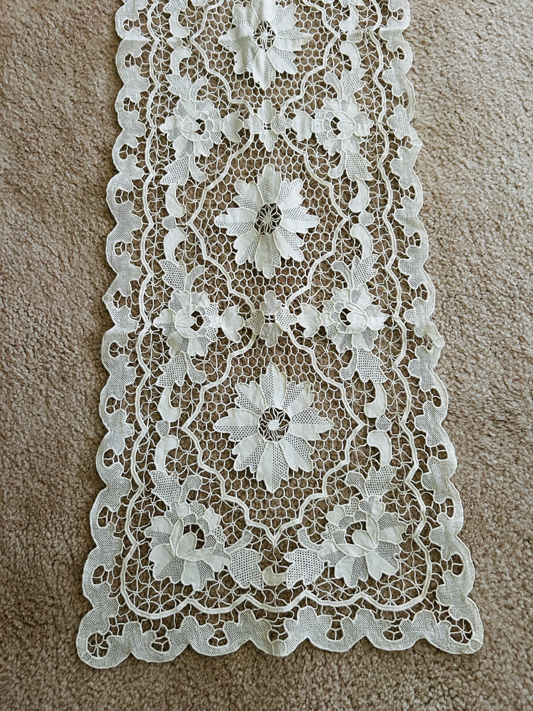 Vintage 48” White Lace Table Runner - photo 2