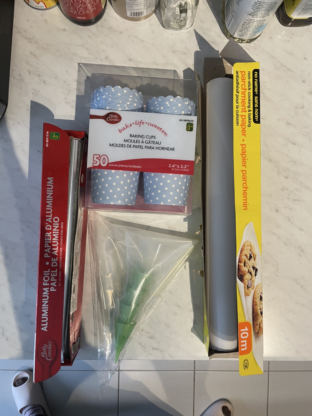 Betty Crocker Baking Cups, Parchment Paper, and Aluminum Foil - photo 4