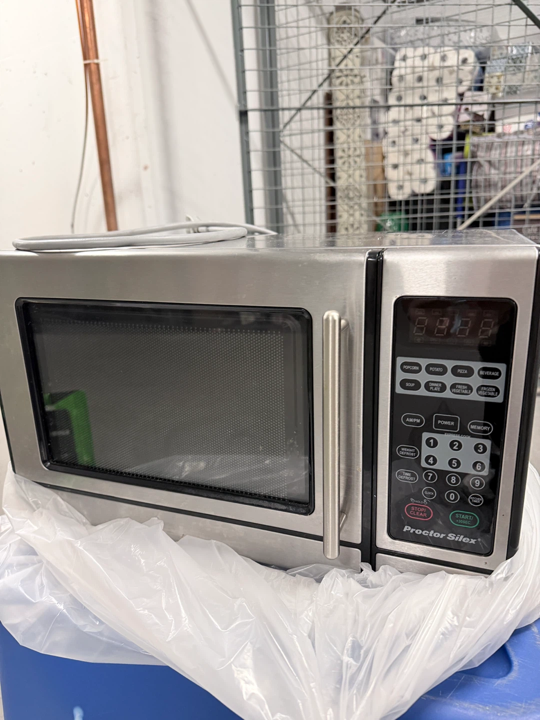 Proctor Silex Stainless Steel Microwave Oven - photo 4