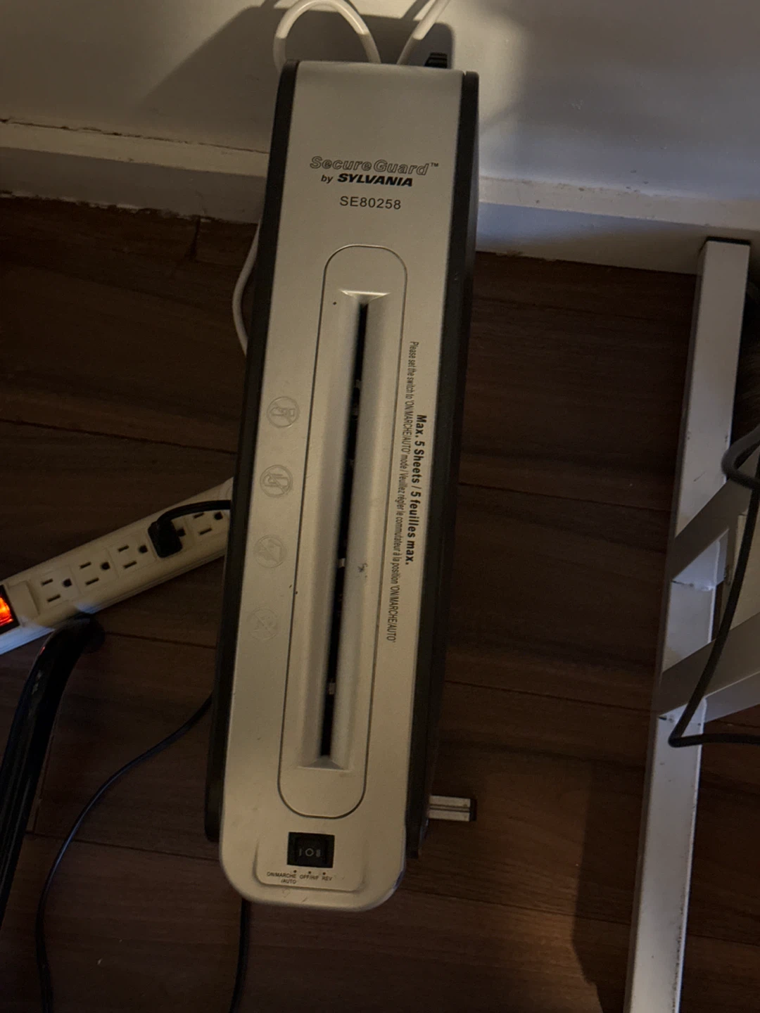 Sylvania SE80258 Shredder
