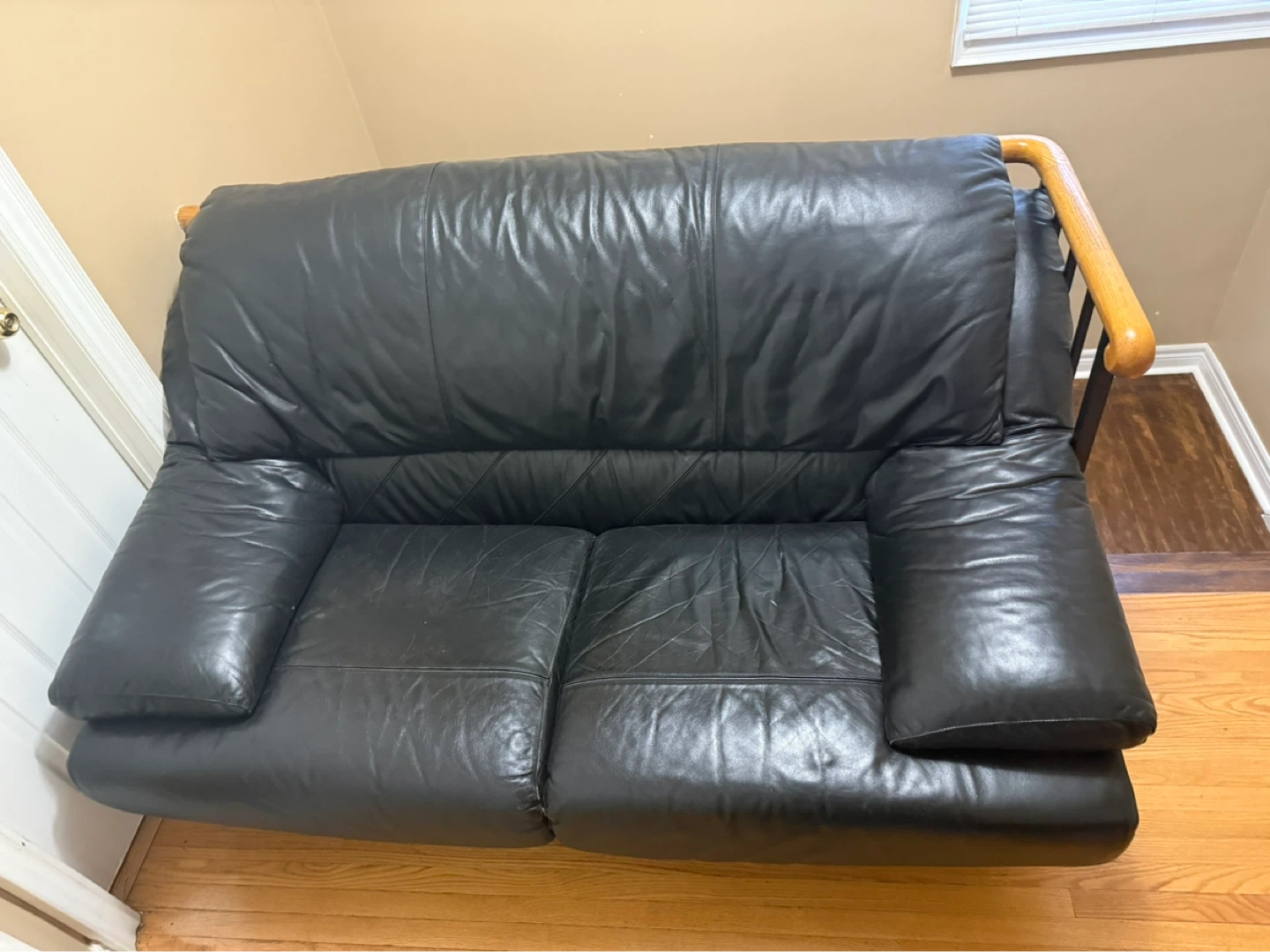Black Leather Loveseat Sofa - photo 2
