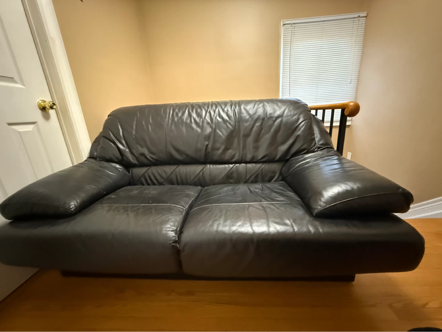 Black Leather Loveseat Sofa - photo 3