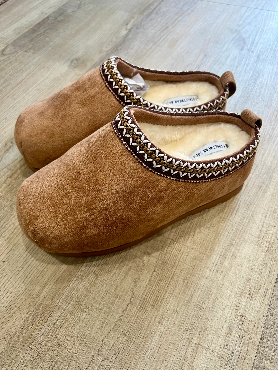 Tasman Platform Slippers / Size 9