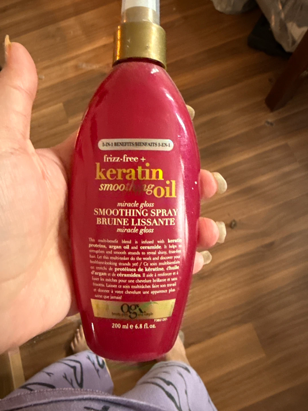 OGX Keratin Smoothing Oil Smoothing Spray - photo 2