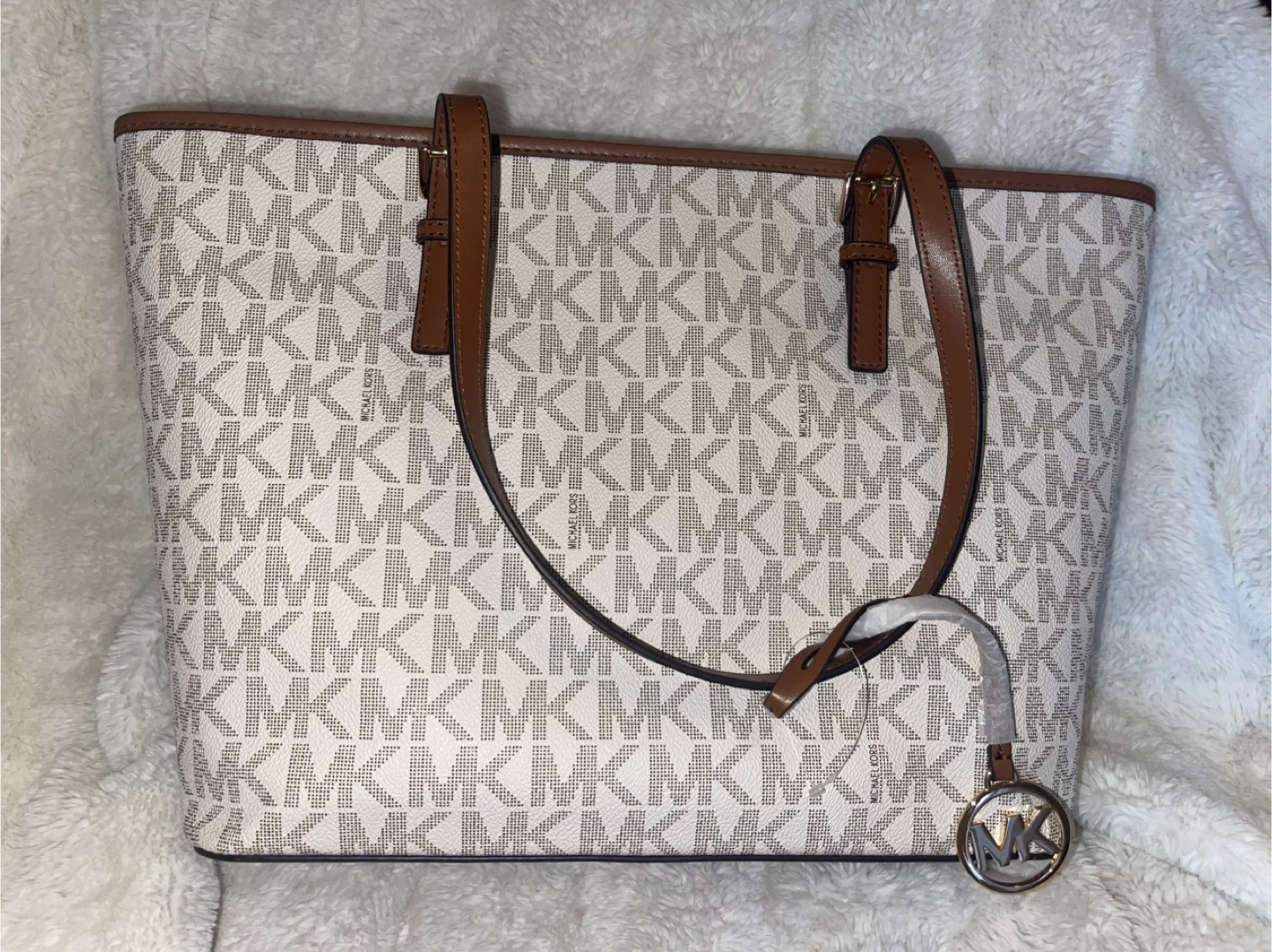 Michael Kors Jet Set Tote Bag