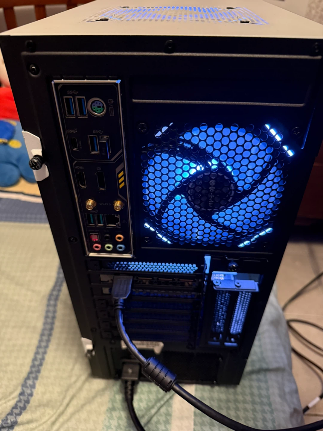 White and black rgb pc - photo 3