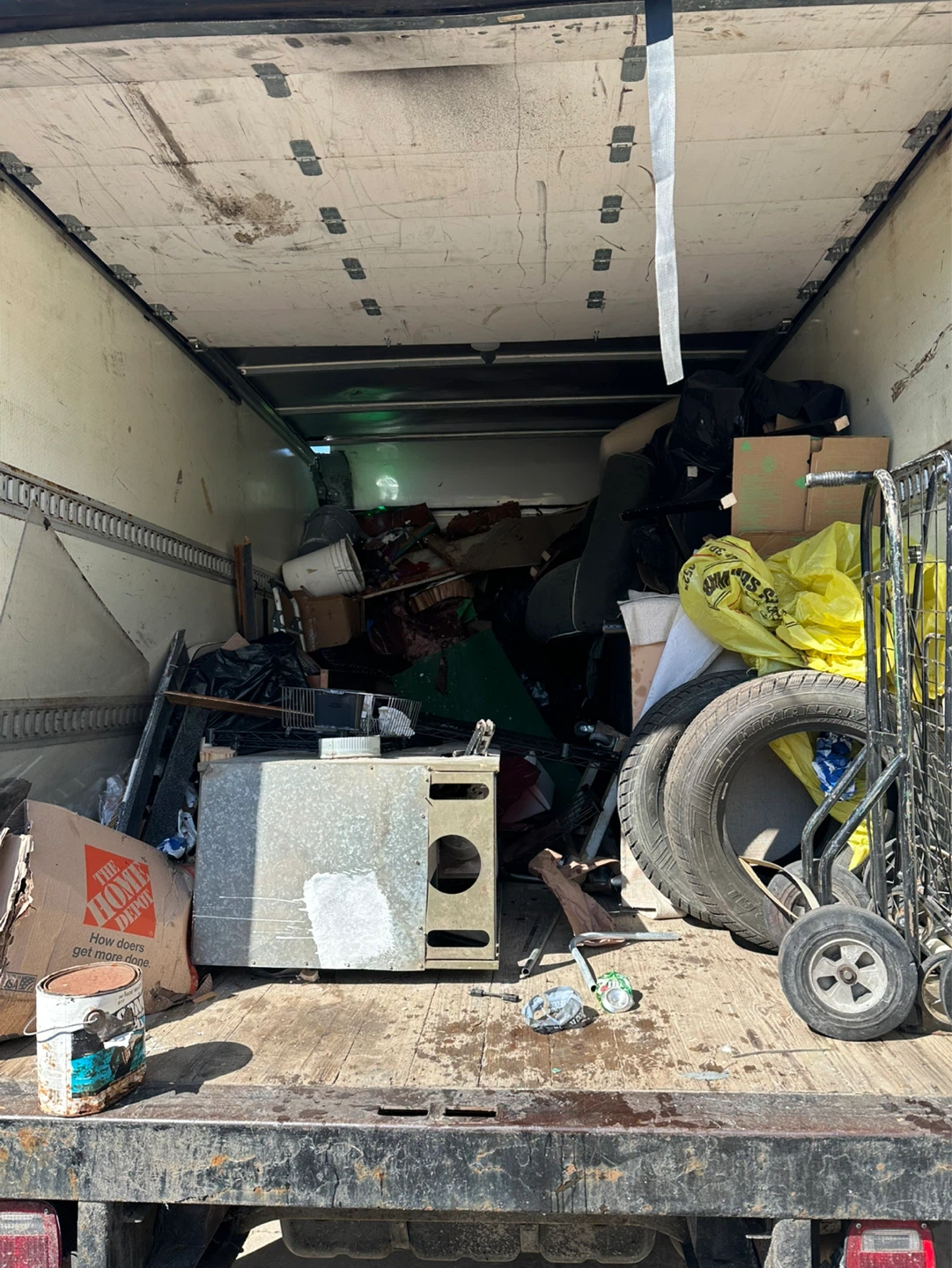 Fast professional Junk Removal service - photo 2