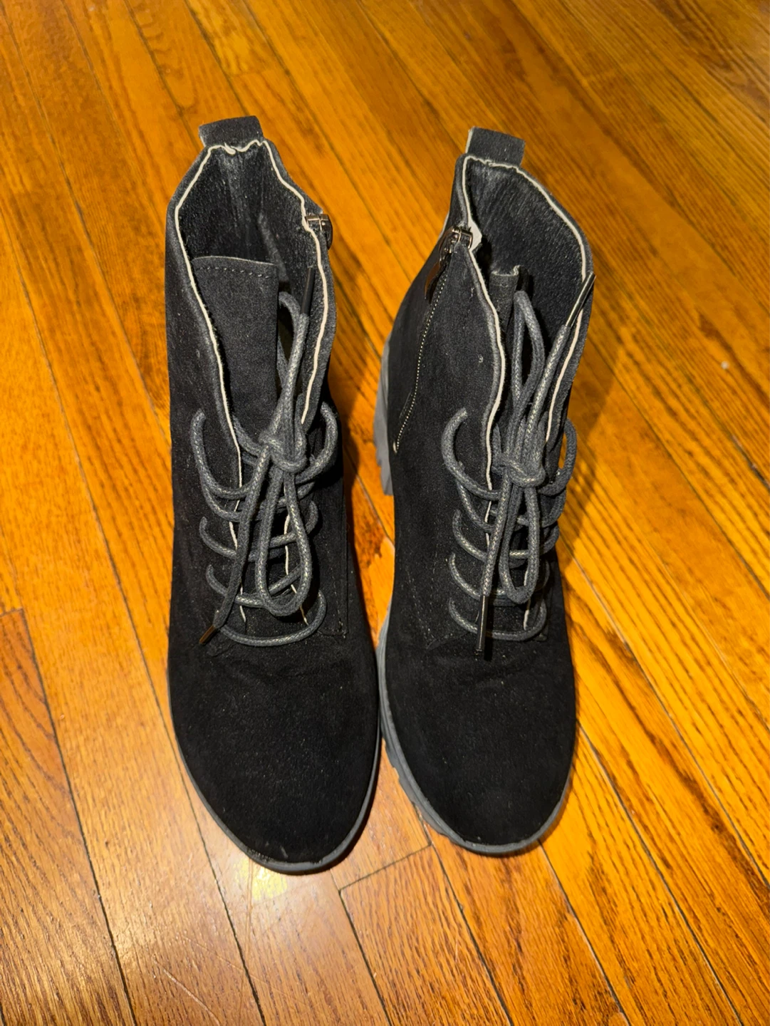 Black Lace-Up Heeled Ankle Boots - photo 2