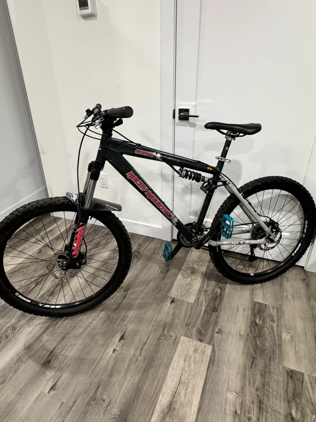Rocky Mountain Slayer Full Suspension Mountain Bike