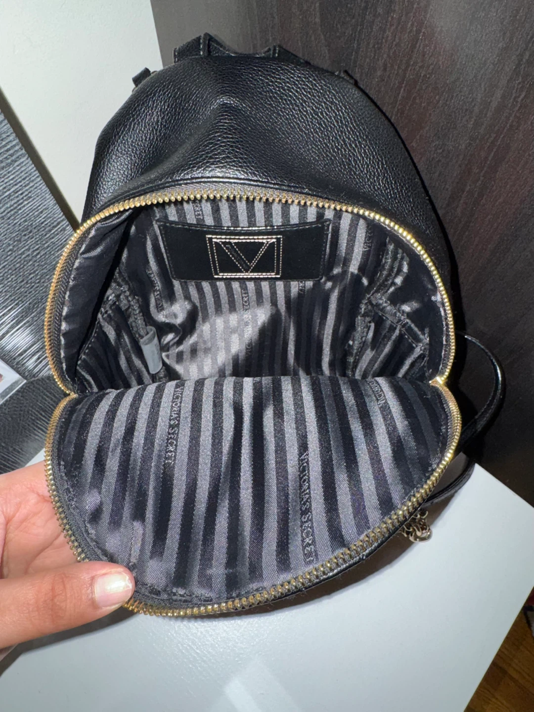 Victoria's Secret Black Quilted Mini Backpack - photo 2