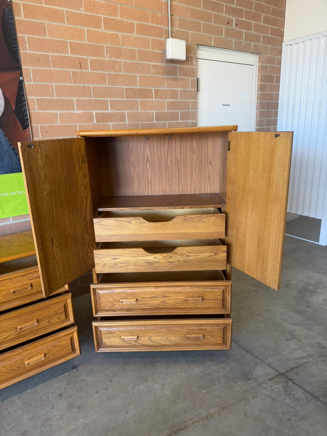Lexington  Dresser and Armoire Set with Nightstands - photo 5